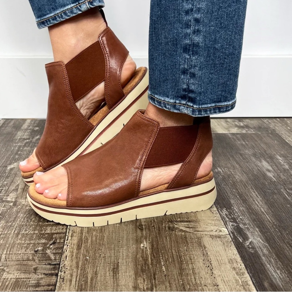 Ari Sandal